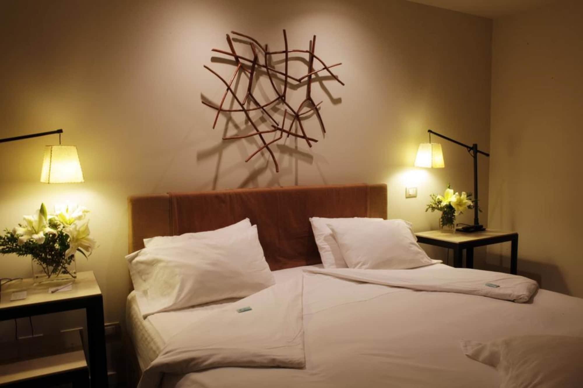 Enjoy Puerto Varas Exterior foto A bedroom at the hotel