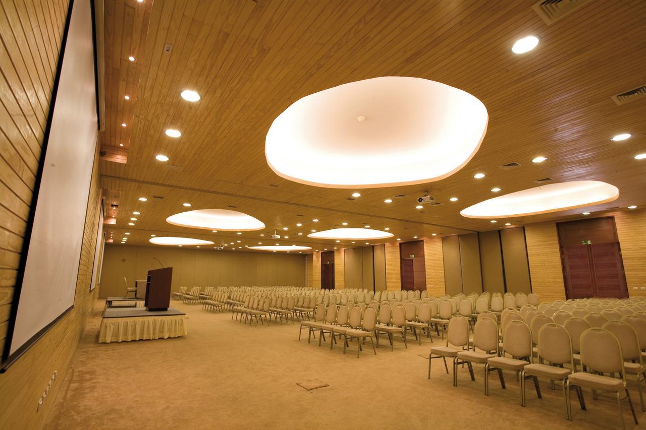Enjoy Puerto Varas Exterior foto The main conference hall